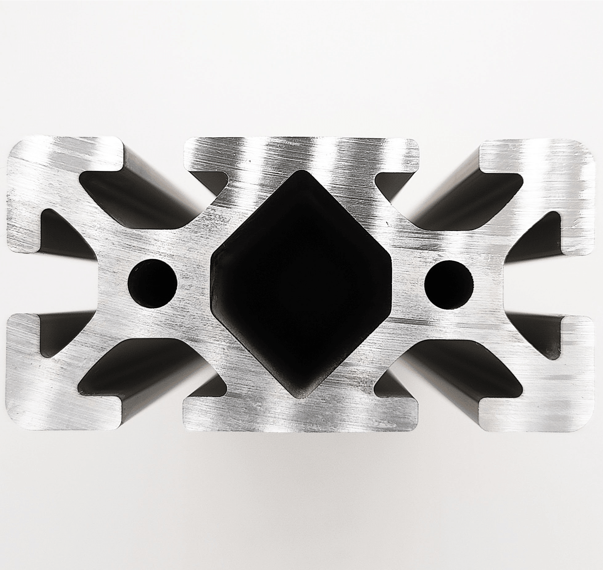 Maschinenbauprofil mit der Abmessung 40x80 Millimeter in schwerer Form und naturfarben.