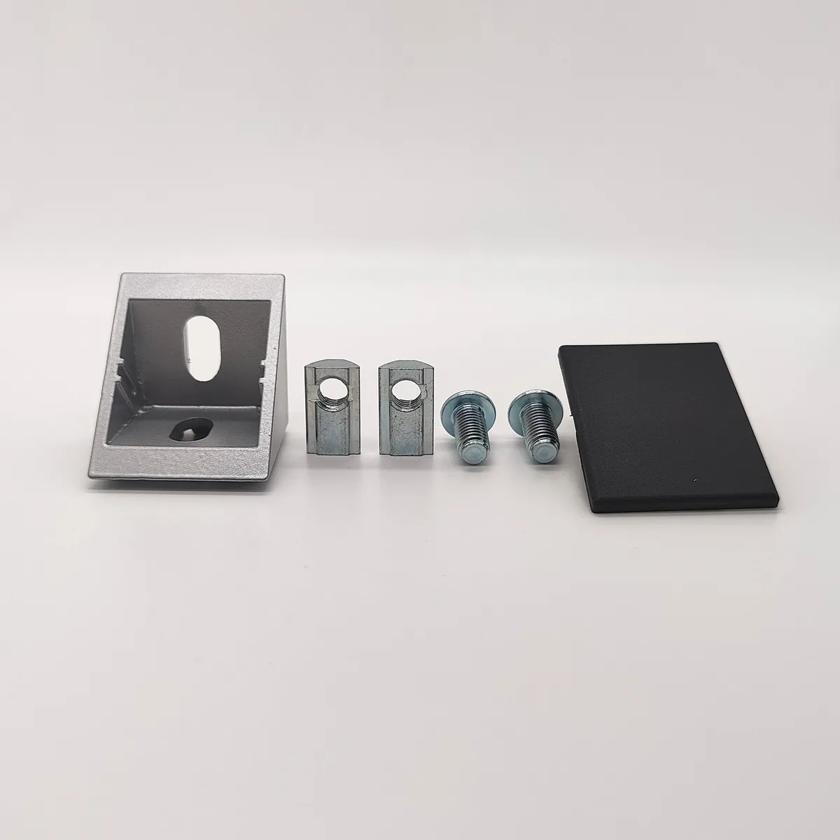 Winkelsatz mit Abdeckkappe, 40×40 mm – Foto